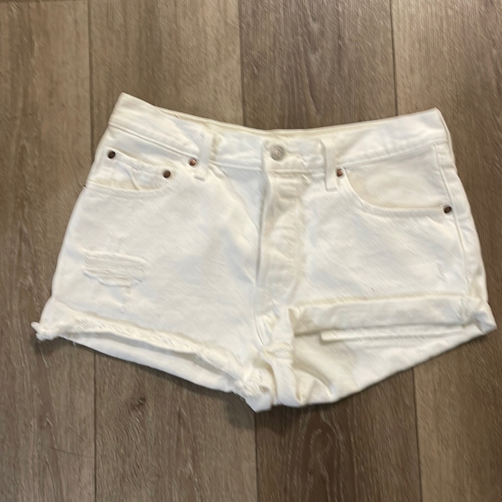 Levis White denim shorts